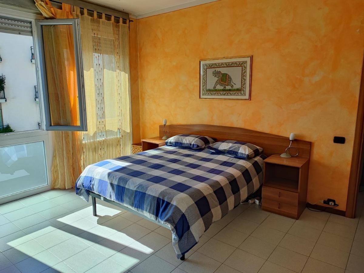 Appartamento Chic Vista Lago - Casa Janis Verbania Eksteriør billede