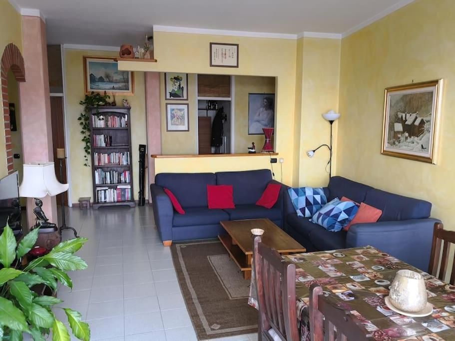 Appartamento Chic Vista Lago - Casa Janis Verbania Eksteriør billede